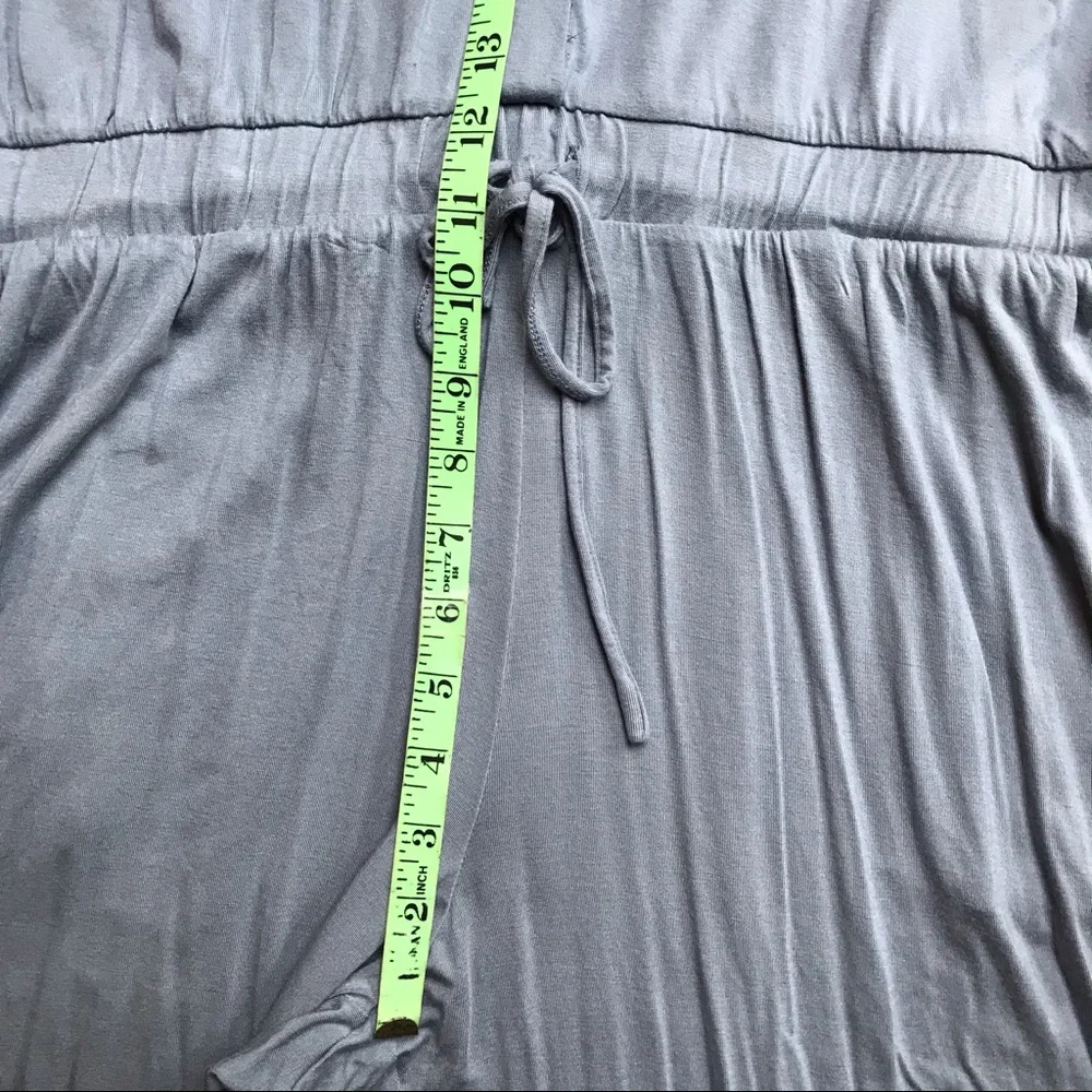 Lisa Rinna Collection Soft Gray Stretch Jumpsuit, EUC, M - Picture 11 of 16